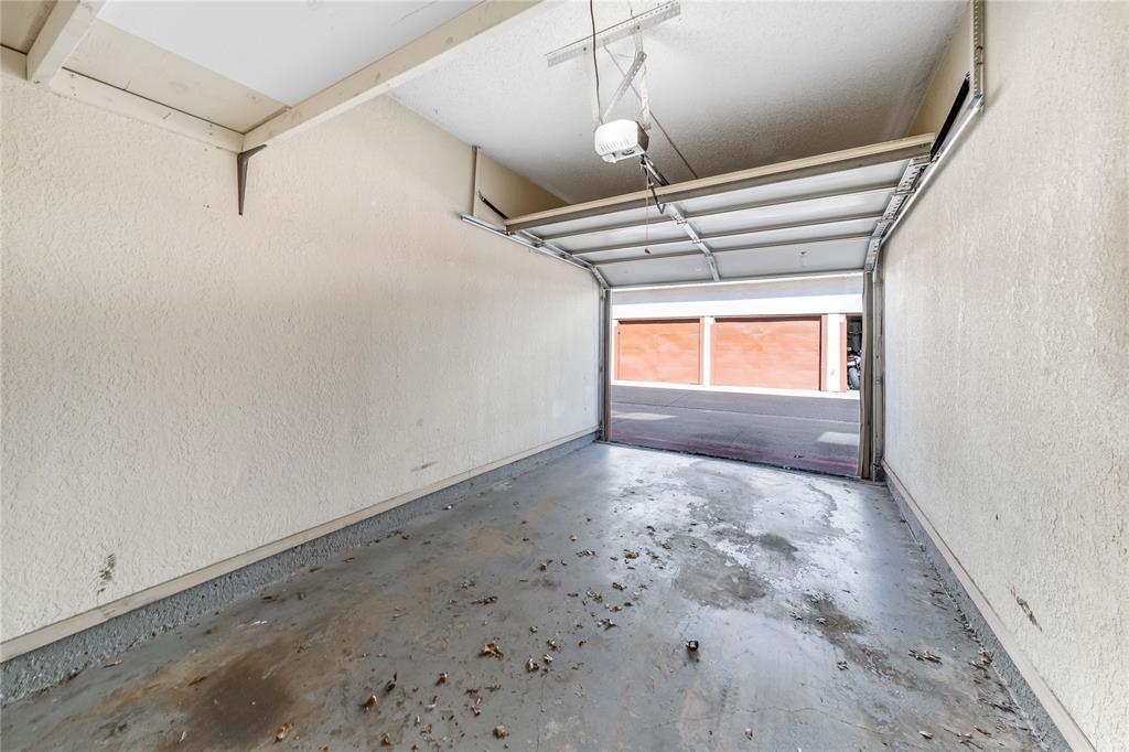 13217 Emily Road, Unit 3209 Dallas, TX 75240 - Photo 14 of 26 a view of entryway