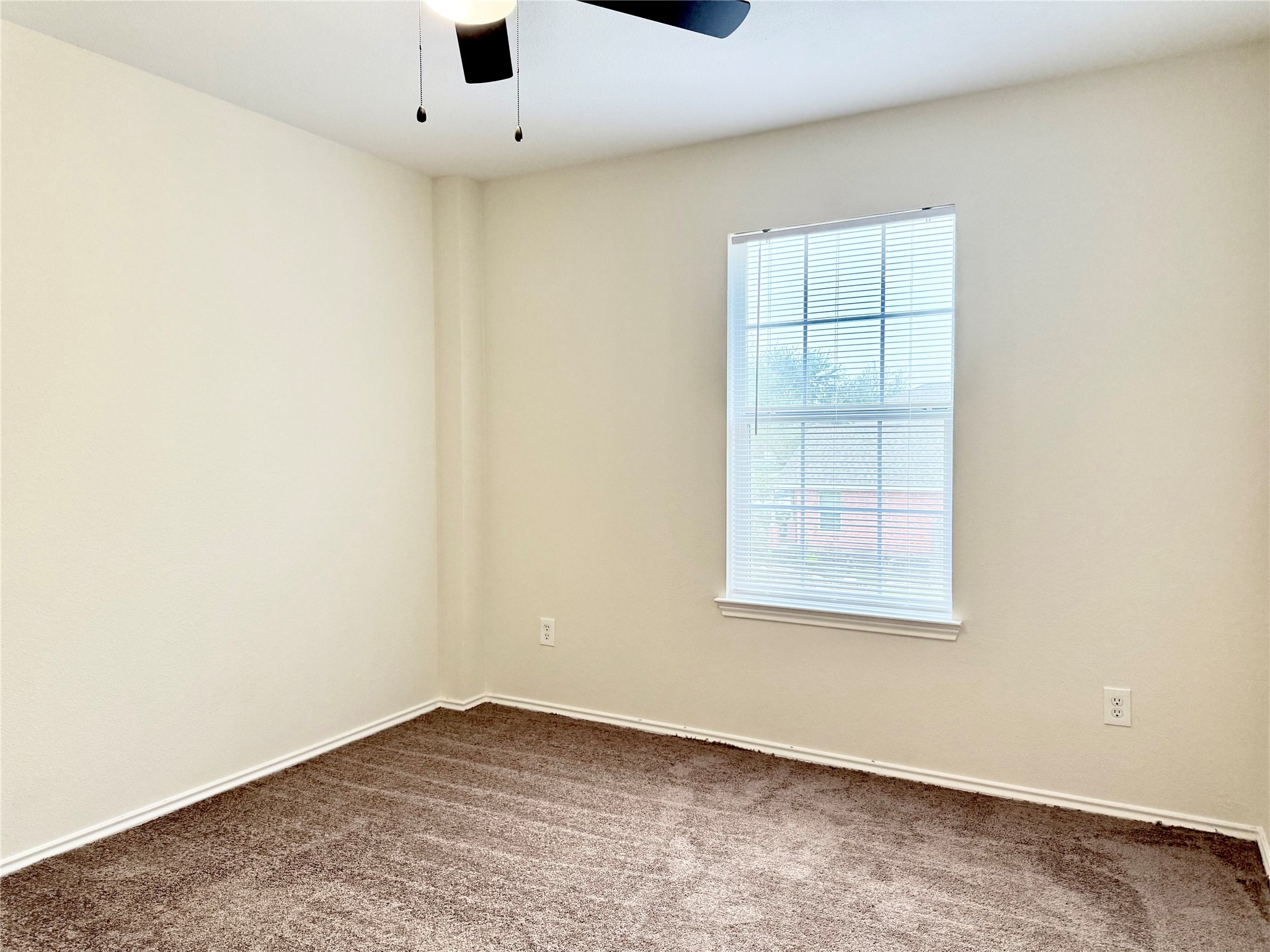 3814 Silver Bridge Lane Katy, TX 77449 - Photo 15 of 20 an empty room with a window