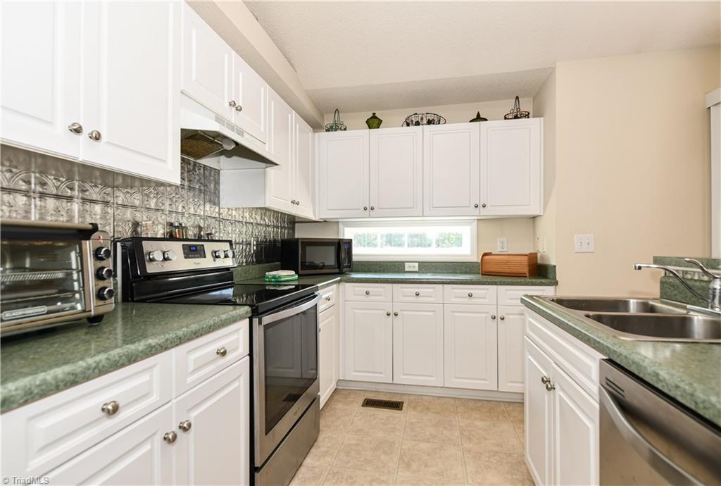8757 Circle Drive Rural Hall, NC 27045 - Photo 11 of 37 Gallery Image 11