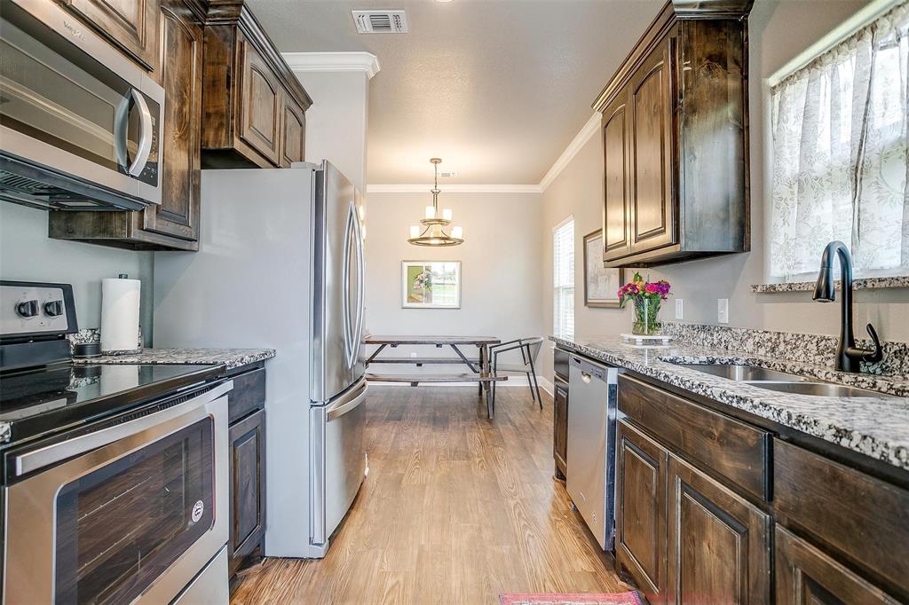 2700 James Road Granbury, TX 76049 - Photo 9 of 40