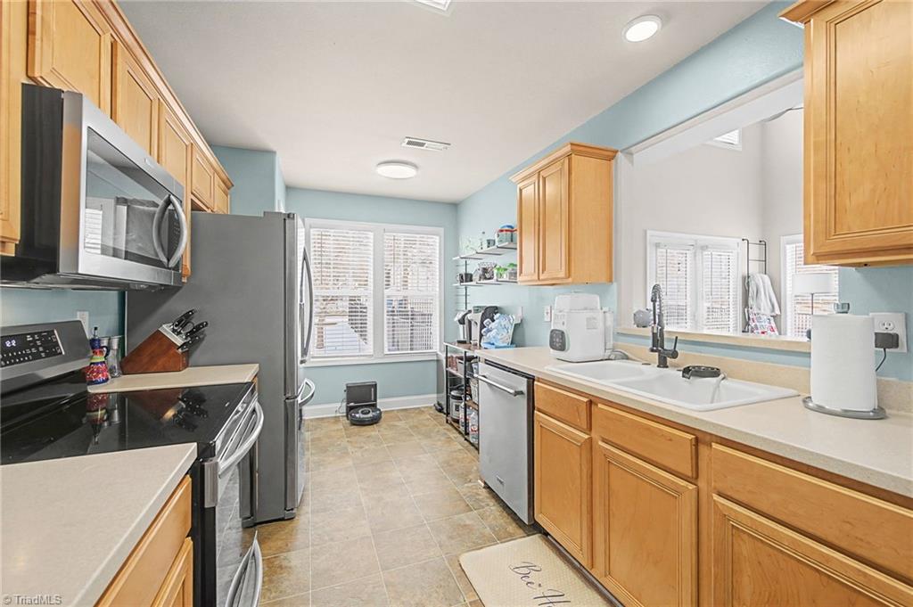 117 Windsor Circle Bermuda Run, NC 27006 - Photo 12 of 34