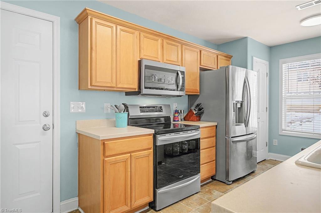 117 Windsor Circle Bermuda Run, NC 27006 - Photo 13 of 34