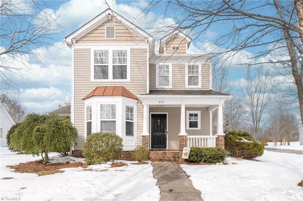 117 Windsor Circle Bermuda Run, NC 27006 - Photo 2 of 34