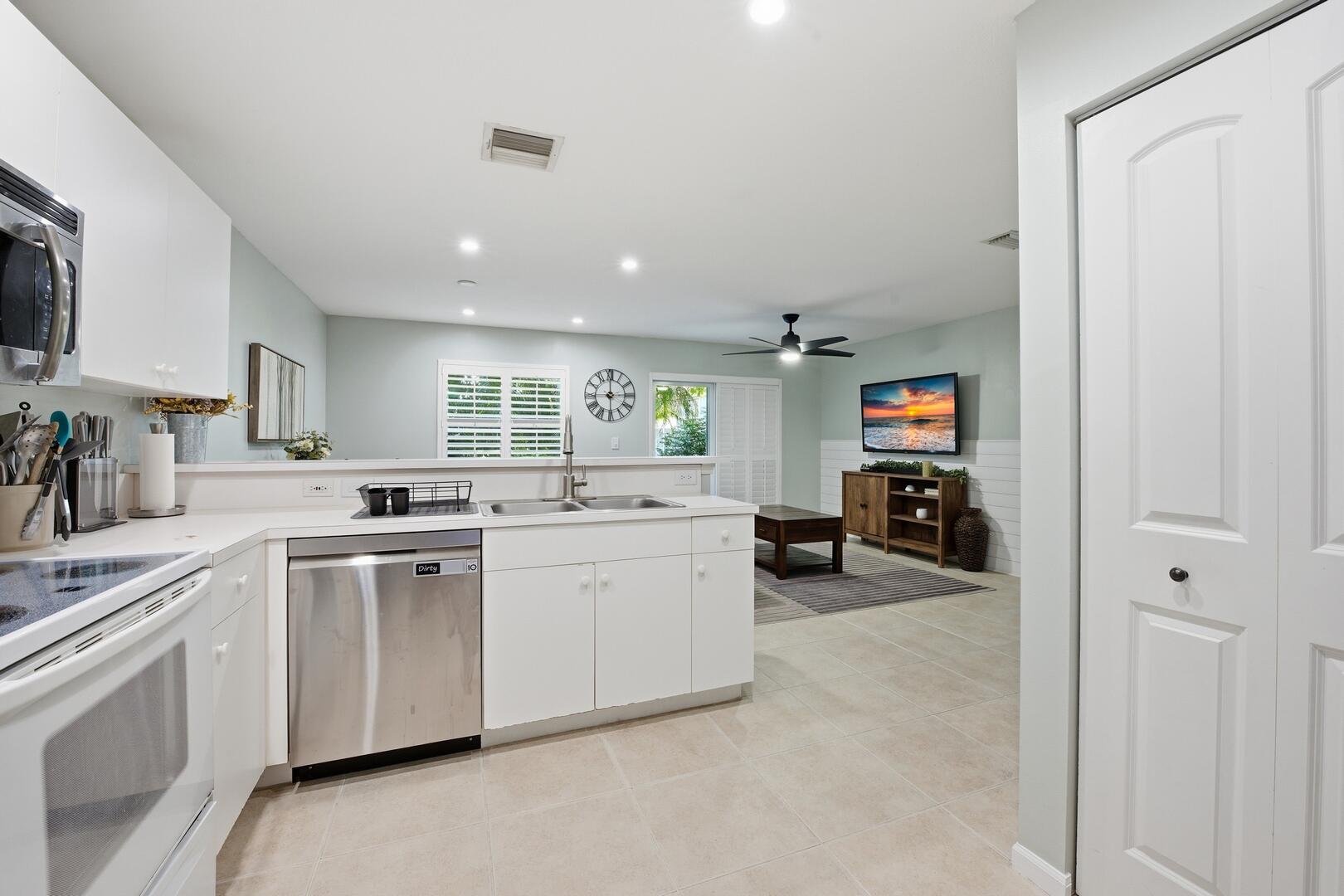 5292 Pine Meadows Road Lake Worth, FL 33463 - Photo 8 of 50 pine meadows1