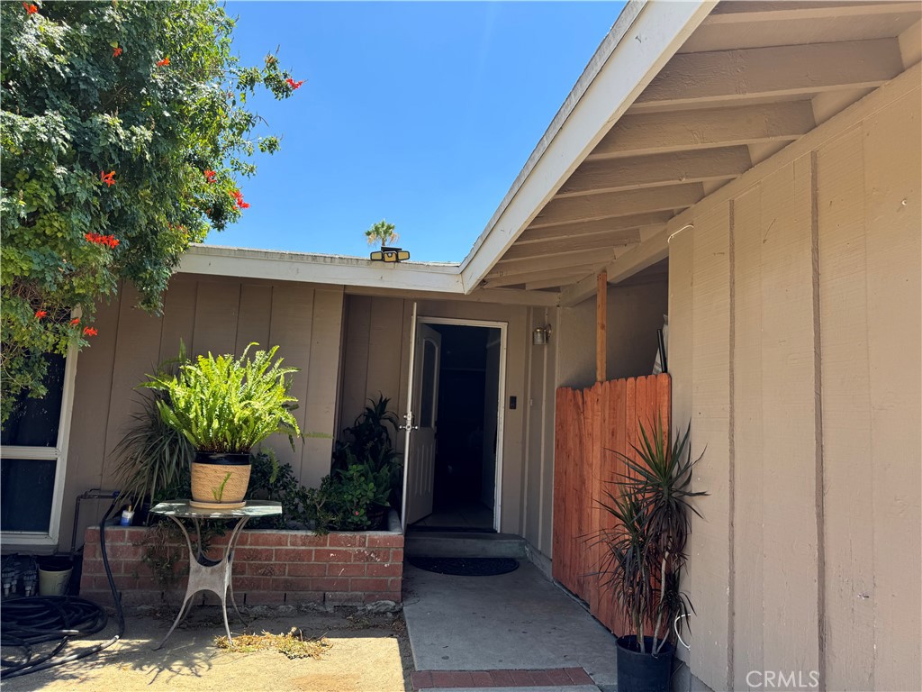 5610 Ensenada Way Riverside, CA 92504 - Photo 1 of 9
