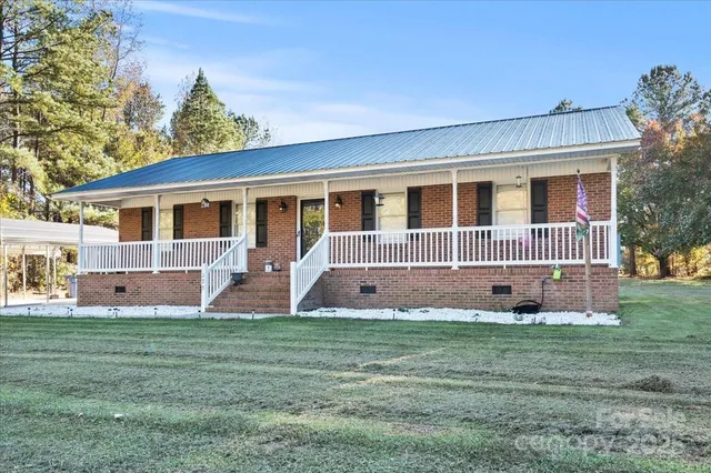 $225,000 | 173 Birdsong Road, Cheraw, SC 29520