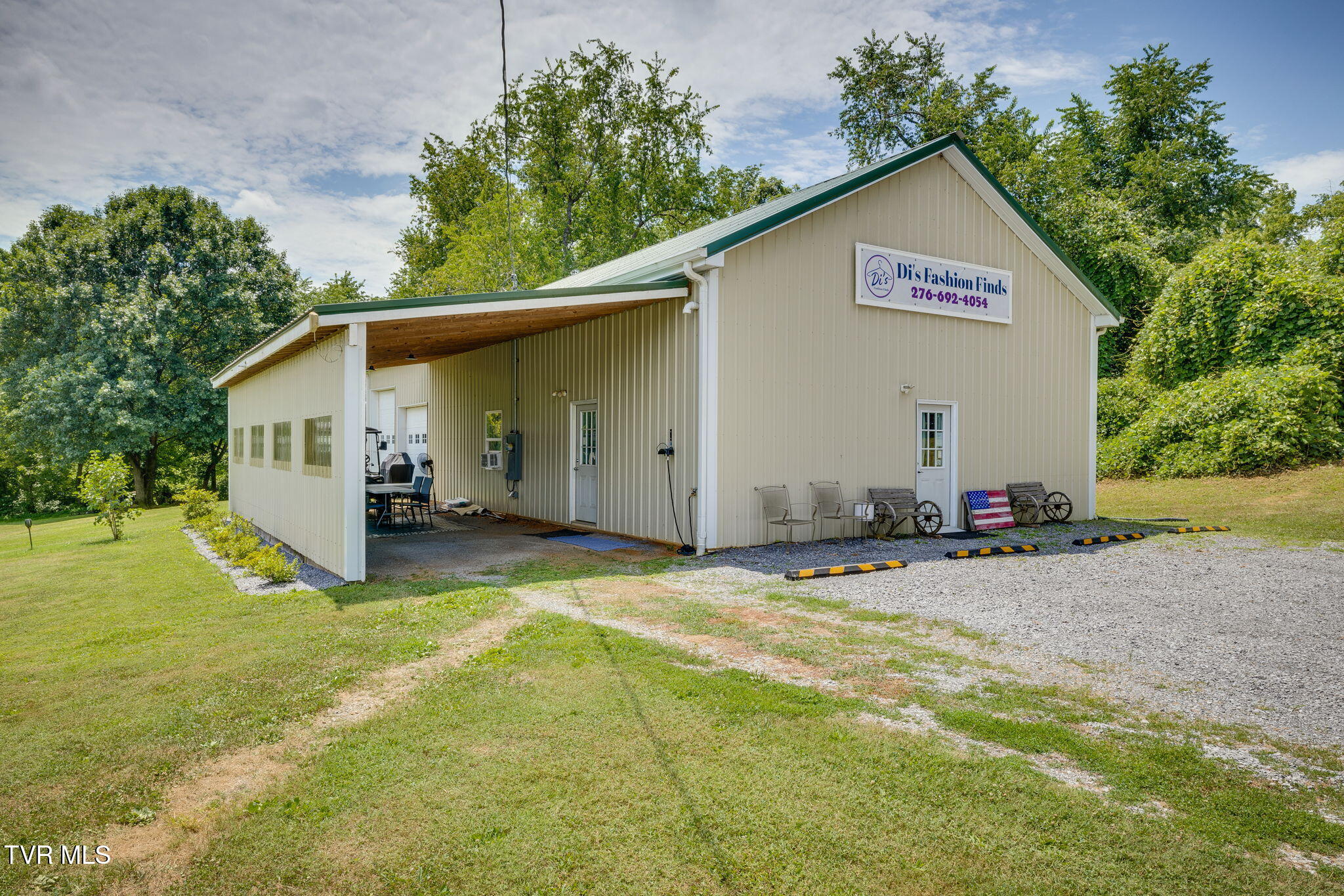 2588 West Carters Valley Road Surgoinsville, TN 37873 - Photo 3 of 57 027