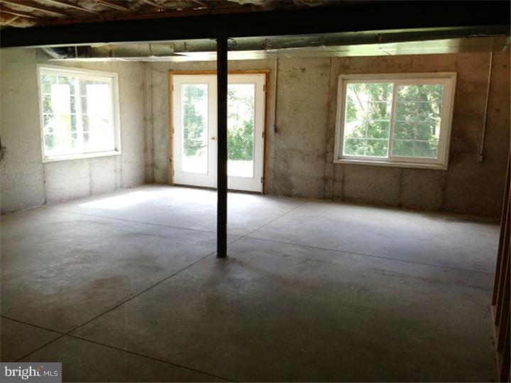 1502 Rolling Meadow Road Lebanon, PA 17046 - Photo 8 of 10 Gallery Image 8