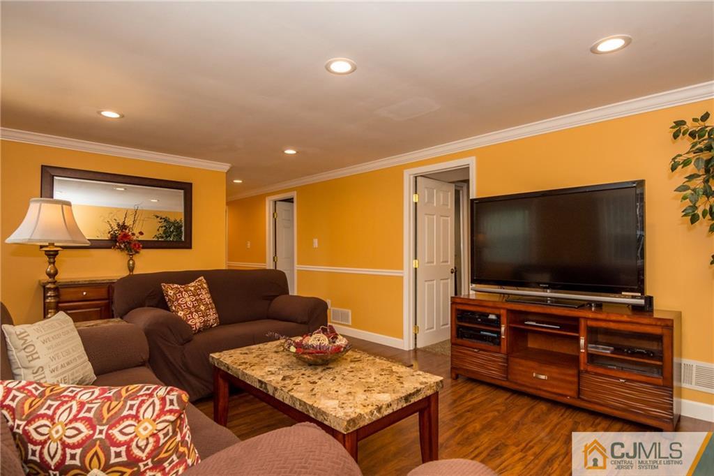 9 Sherry Road East Brunswick, NJ 08816 - Photo 14 of 25 Gallery Image 14