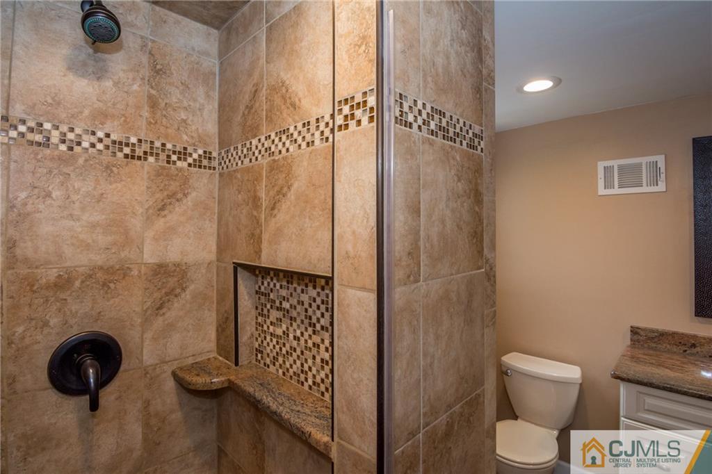 9 Sherry Road East Brunswick, NJ 08816 - Photo 20 of 25 Gallery Image 20