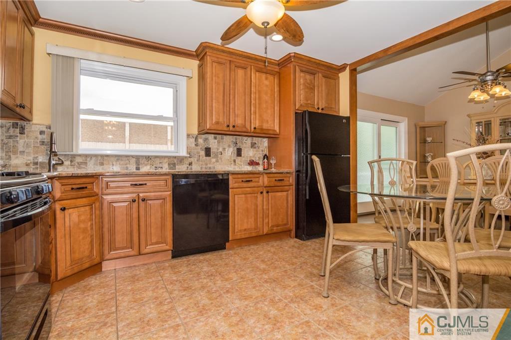 9 Sherry Road East Brunswick, NJ 08816 - Photo 3 of 25 Gallery Image 3