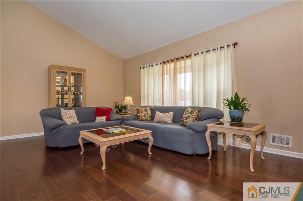 9 Sherry Road East Brunswick, NJ 08816 - Photo 7 of 25 Gallery Image 7