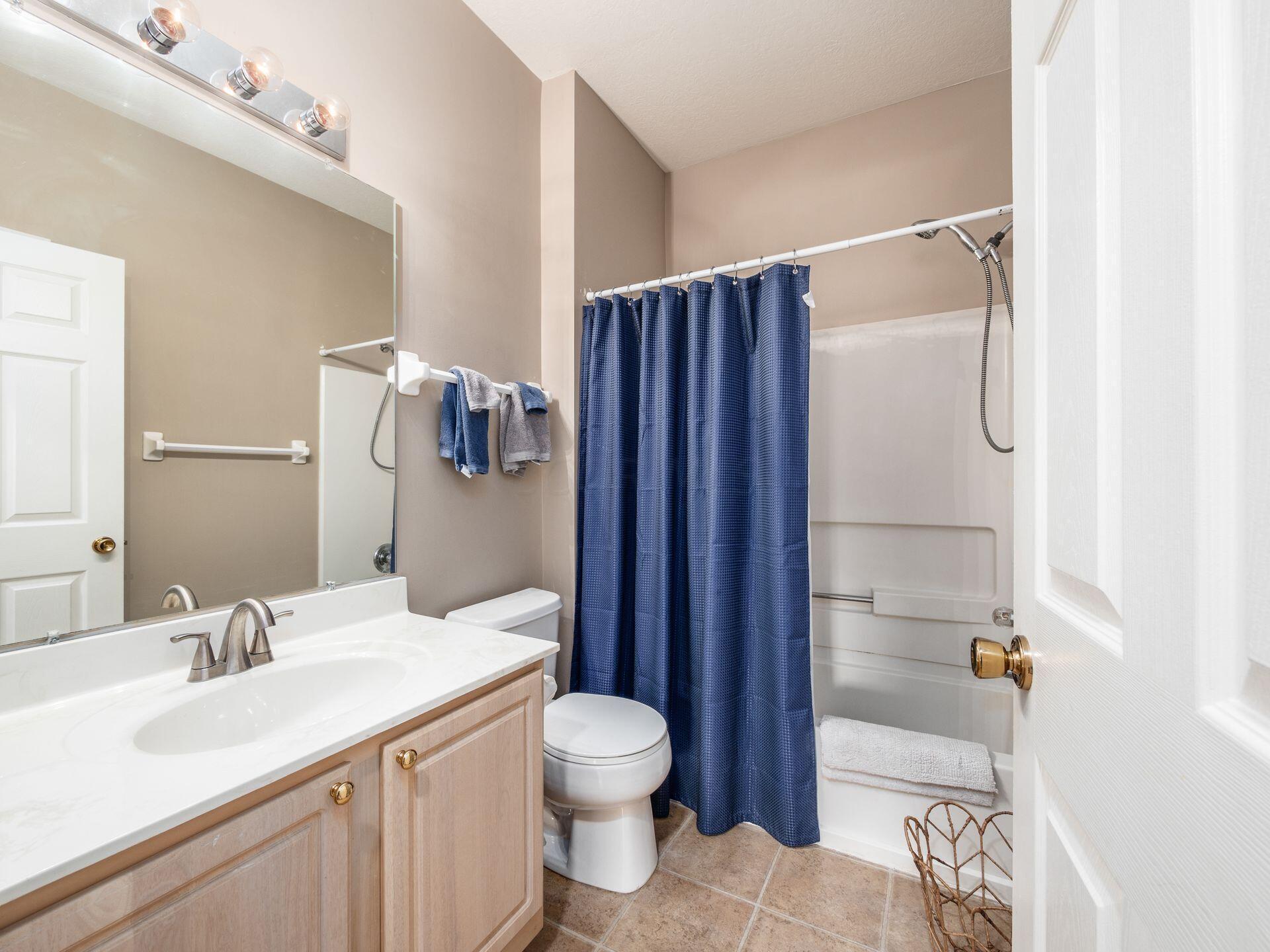 6010 Inishmore Lane Dublin, OH 43017 - Photo 30 of 48 2nd Bedroom en Suite