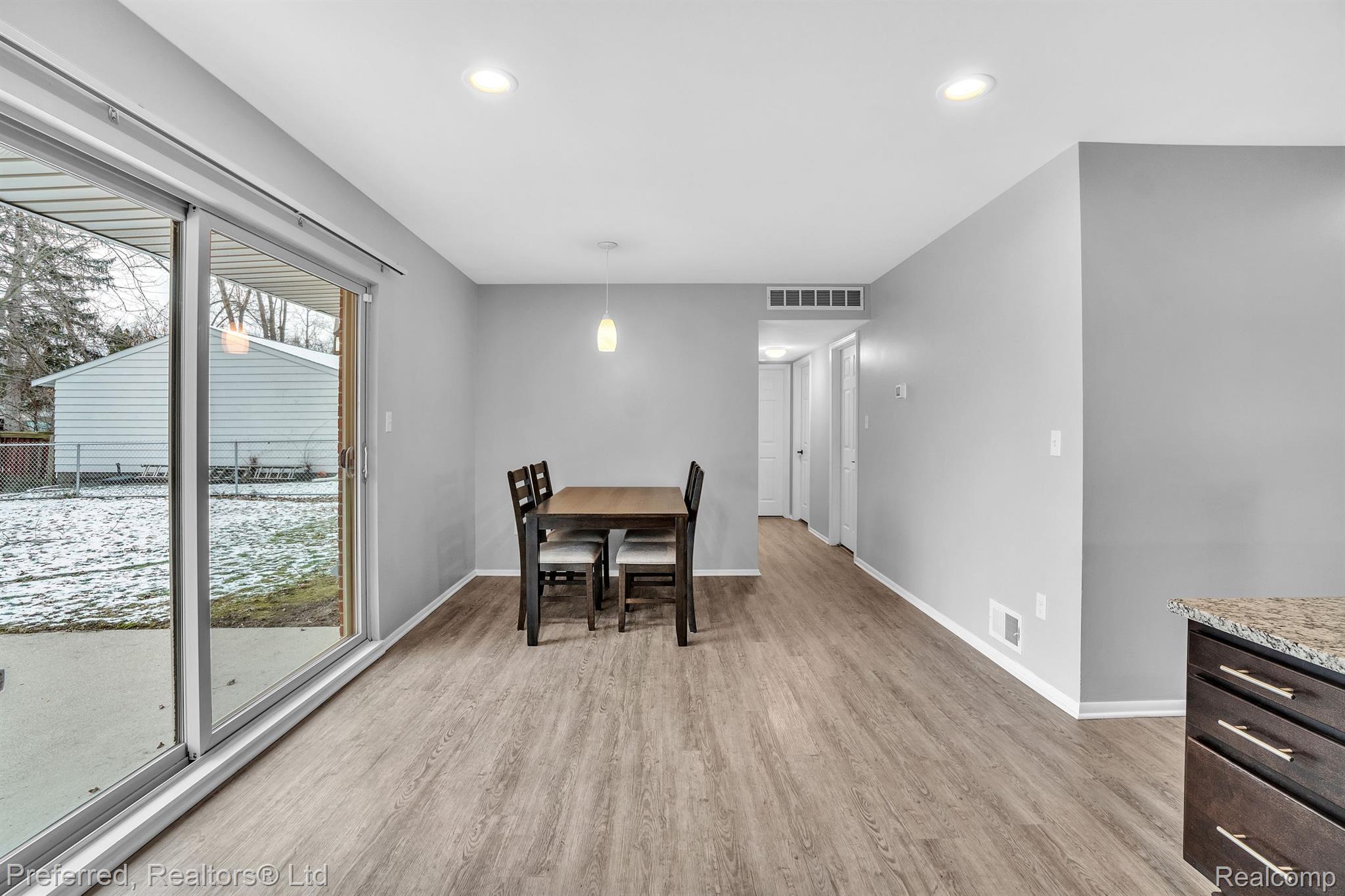 23685 Ripple Creek Novi, MI 48375 - Photo 13 of 40 Gallery Image 13