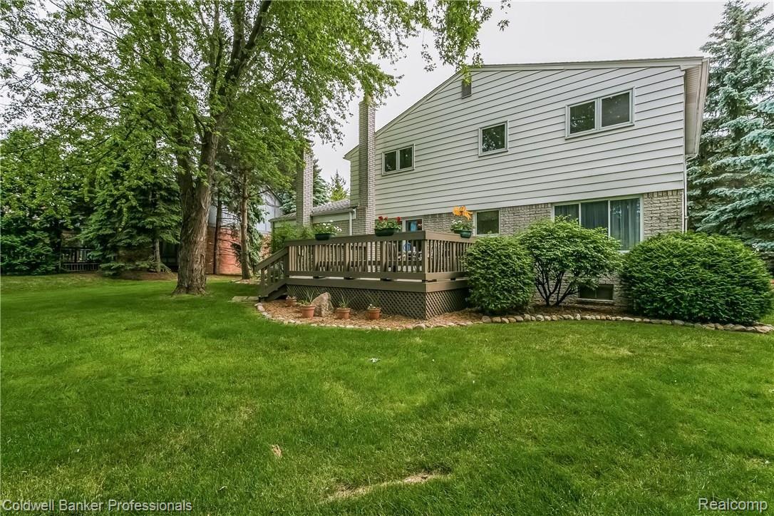 2784 Winter Park Road Rochester, MI 48309 - Photo 39 of 63 039-Rear_View-2888994-large.jpg