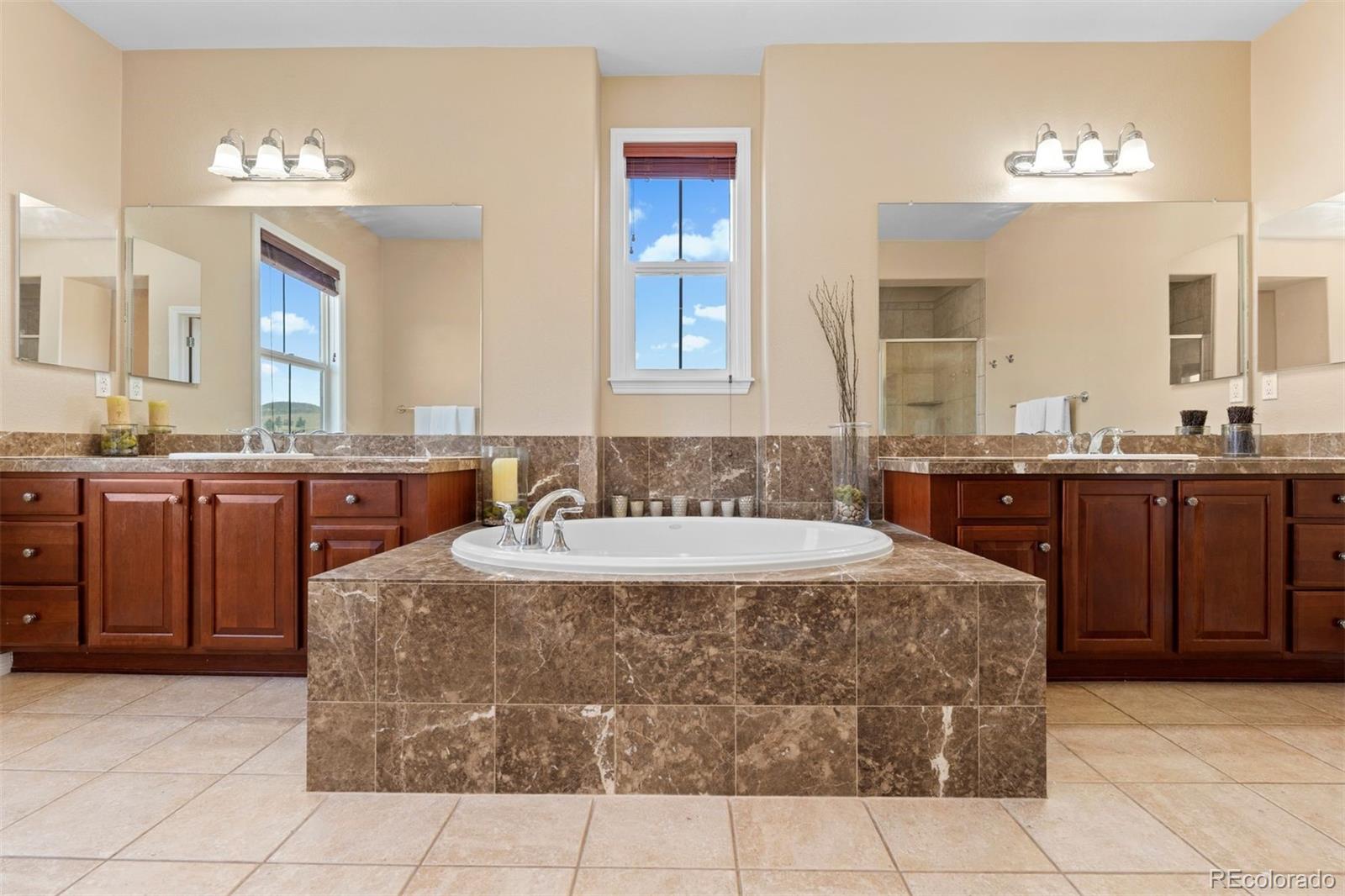 3860 Fairbrook Point Highlands Ranch, CO 80130 - Photo 22 of 42