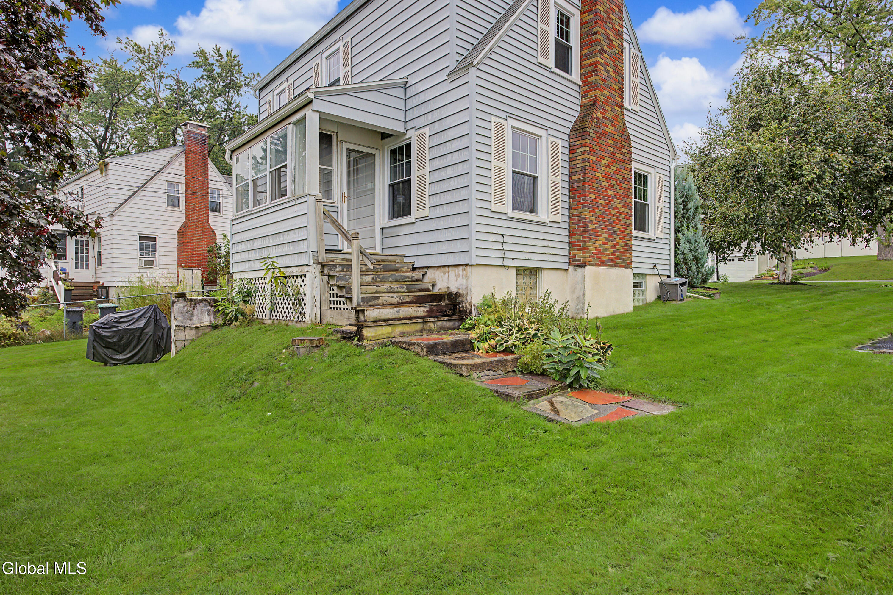 26 Hillcrest Road Colonie, NY 12110 - Photo 5 of 34 1 (6)