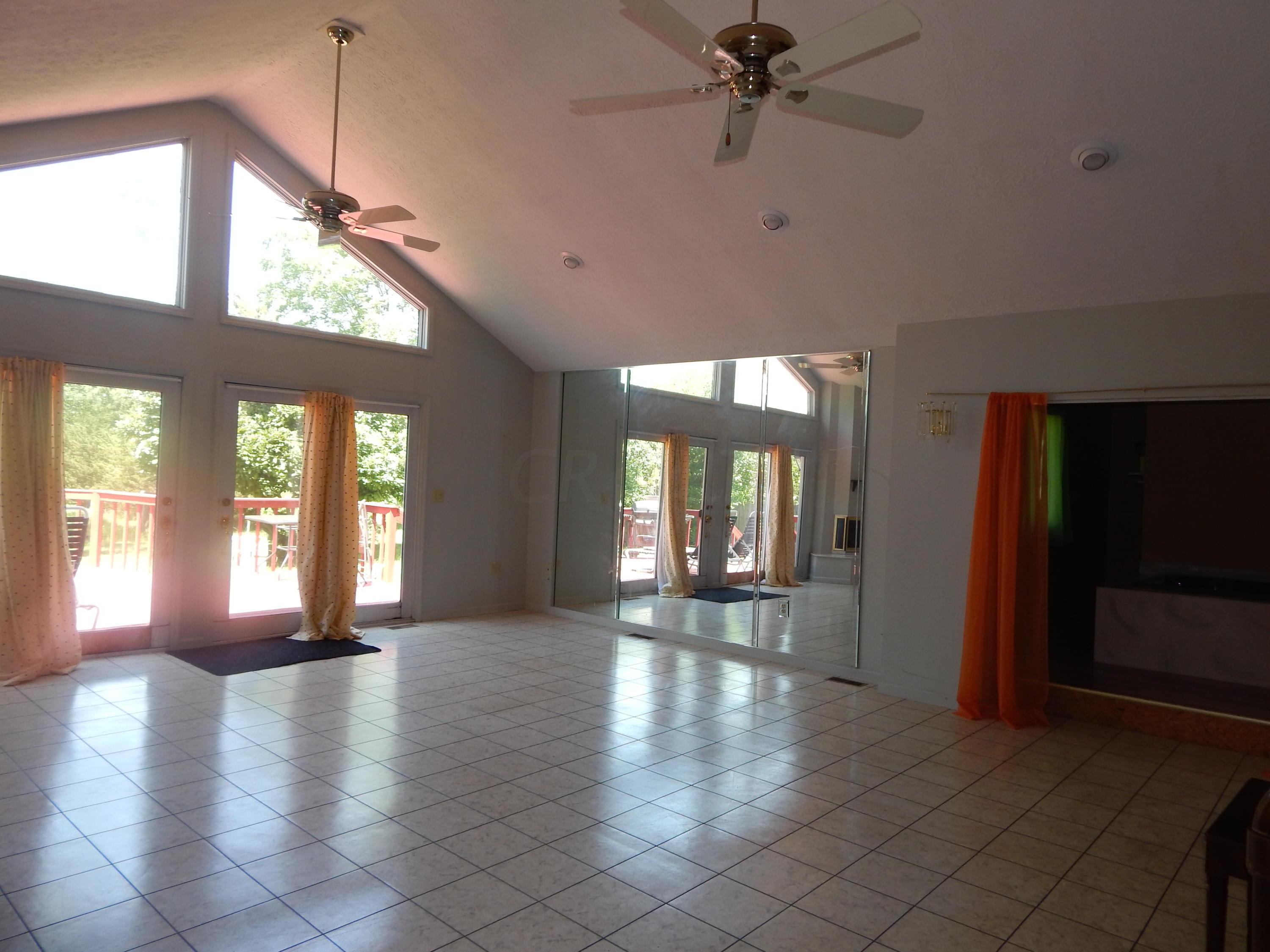 825 McNaughten Road Columbus, OH 43213 - Photo 20 of 44 Gallery Image 20