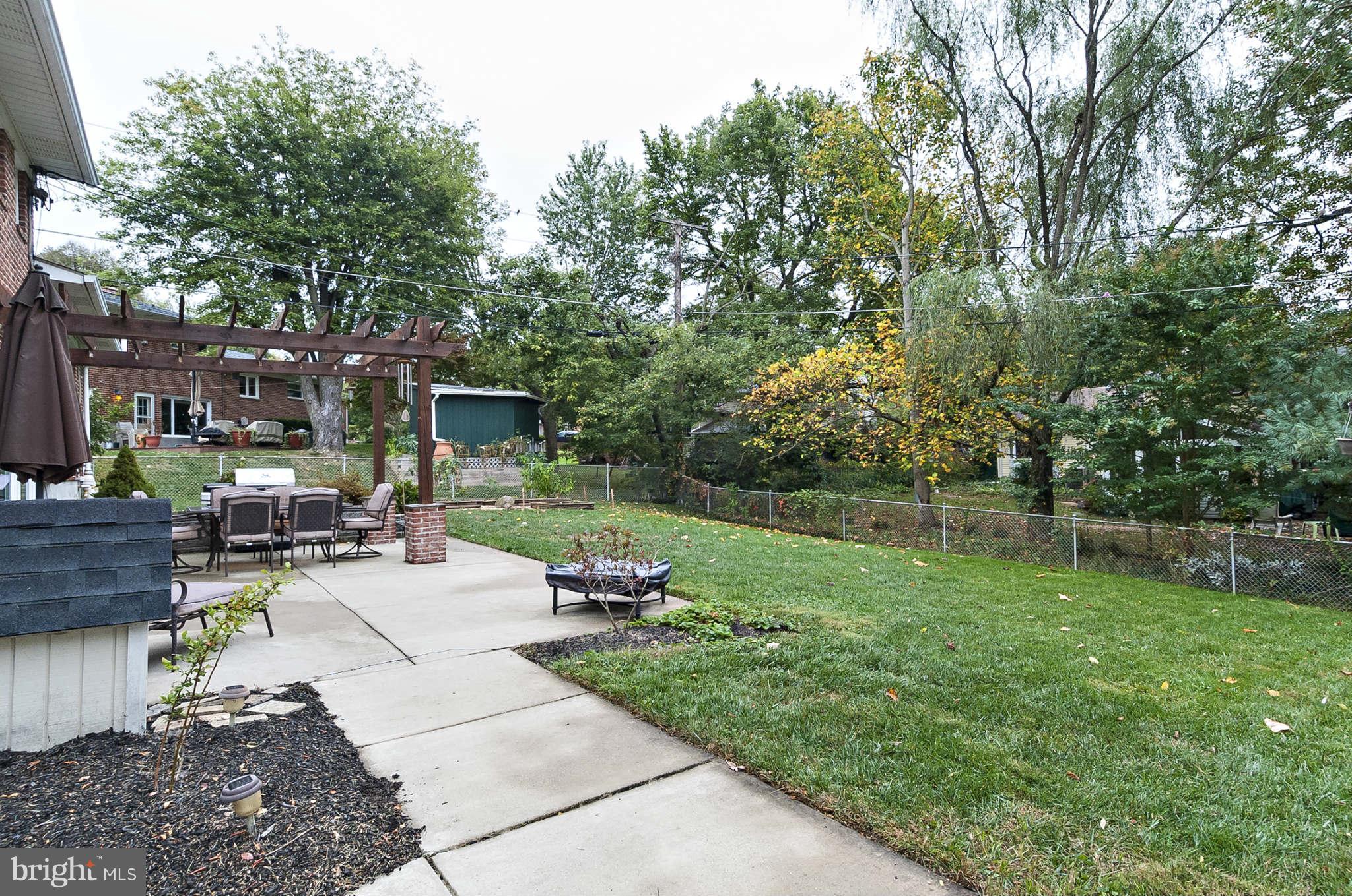 2003 Helmsby Road Baltimore, MD 21228 - Photo 24 of 26 Back Yard