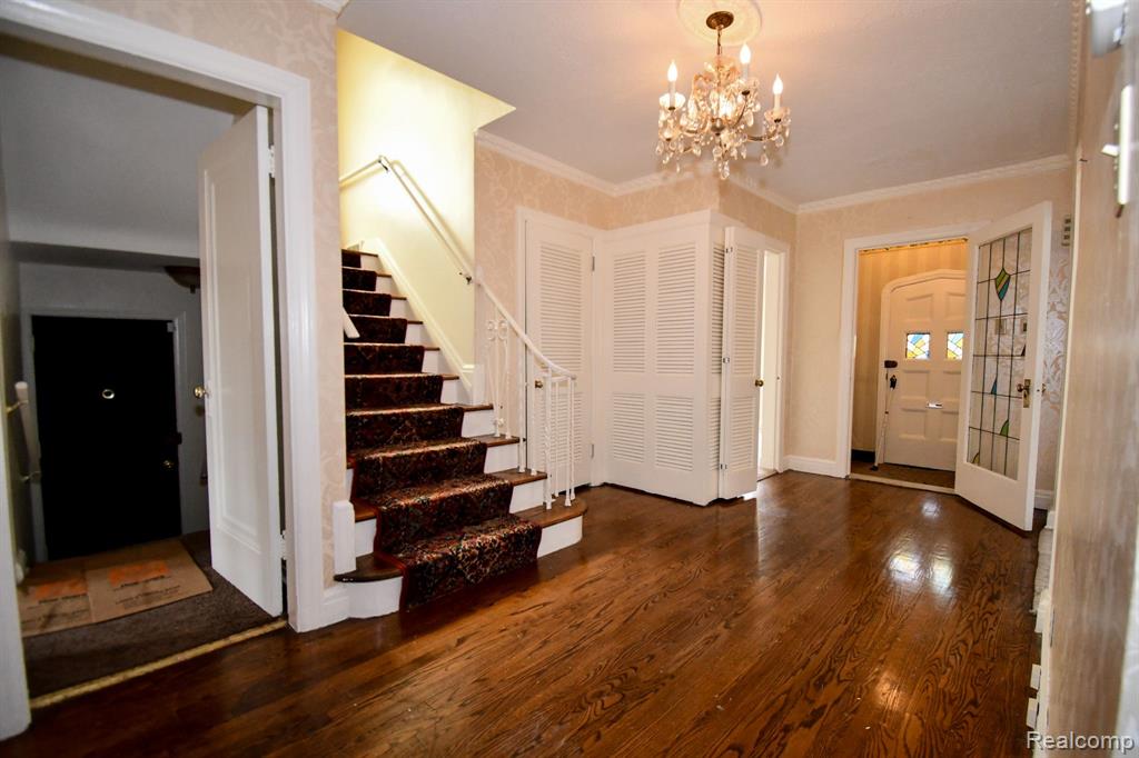 3545 Sherbourne Road Detroit, MI 48221 - Photo 5 of 36
