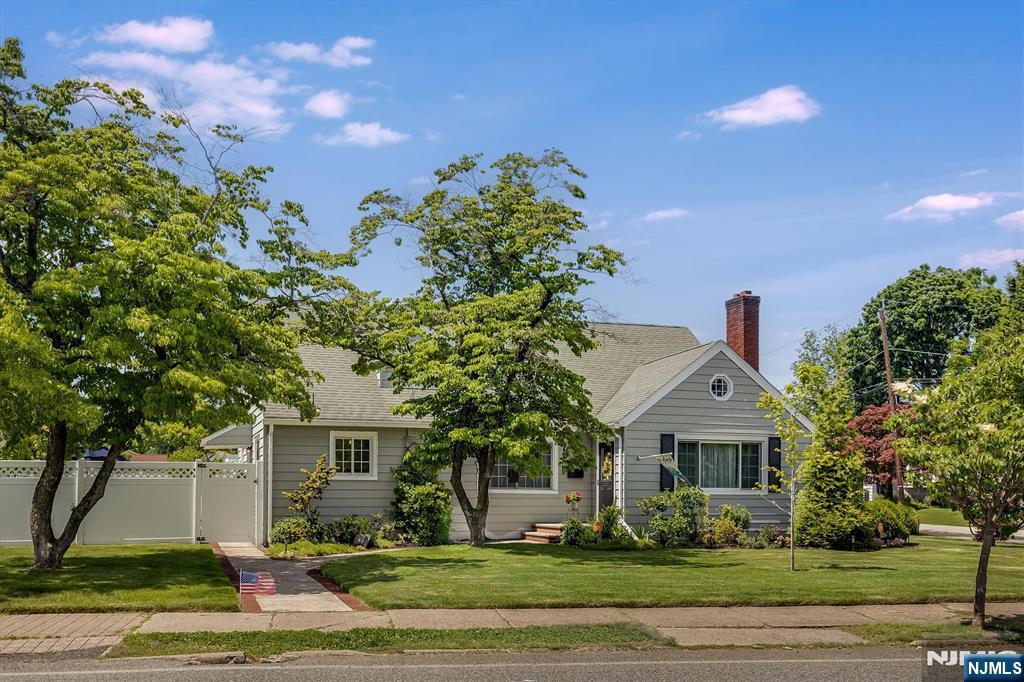 98 Totowa Road Totowa, NJ 07512 - Photo 2 of 46