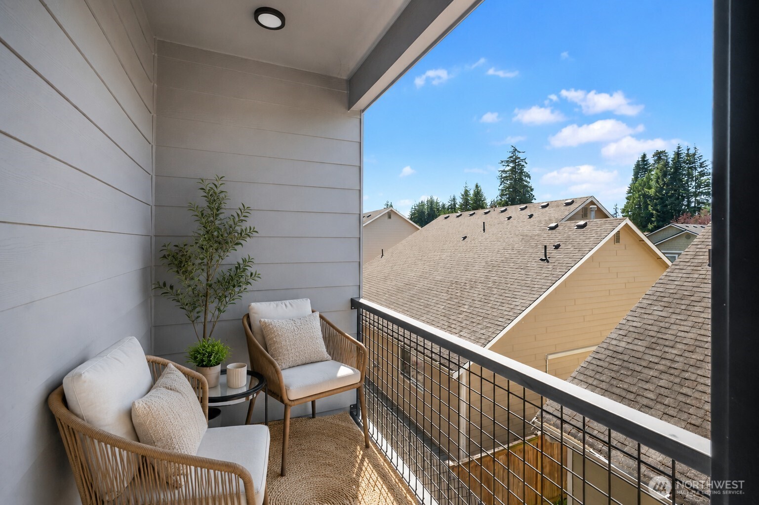 2527 Gibson Road, Unit C4 Everett, WA 98204 - Photo 9 of 29 Gallery Image 9