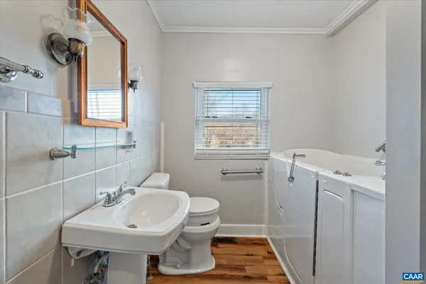 $675,000 | 989 Crozet Avenue, Crozet, VA 22932