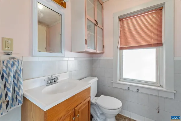 $675,000 | 989 Crozet Avenue, Crozet, VA 22932