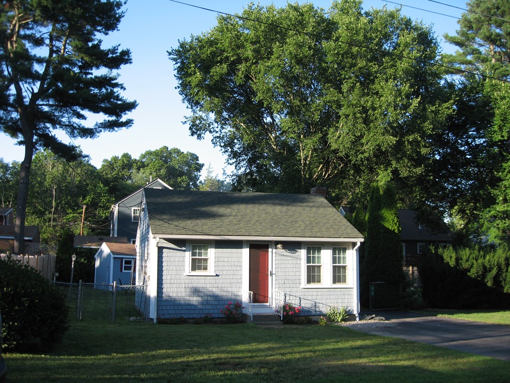 43 Hawthorne Road Norton, MA 02766 - Photo 1 of 14 Gallery Image 1