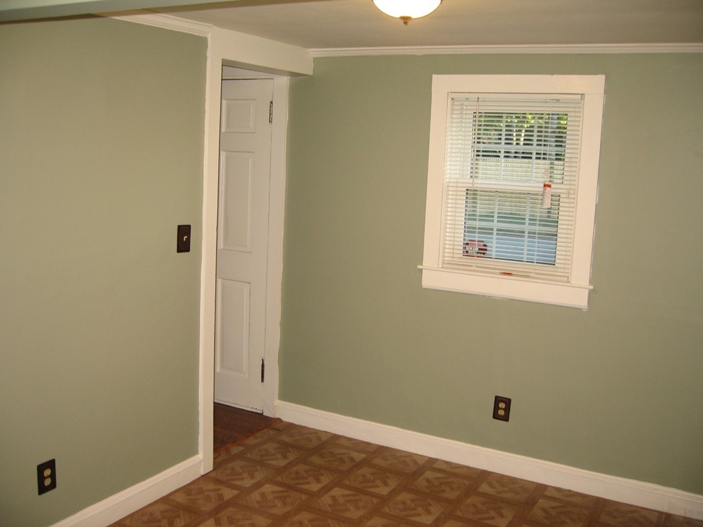 43 Hawthorne Road Norton, MA 02766 - Photo 10 of 14 Gallery Image 10