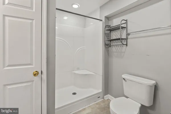 $2,800 | 5030 Finsbury Road, Rosedale, MD 21237