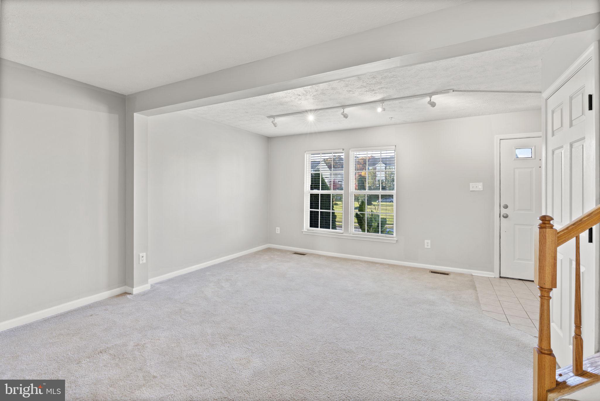 5030 Finsbury Road Rosedale, MD 21237 - Photo 4 of 43