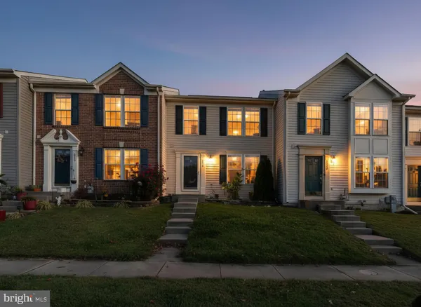 $2,800 | 5030 Finsbury Road, Rosedale, MD 21237