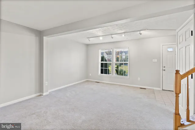 $2,900 | 5030 Finsbury Road, Rosedale, MD 21237