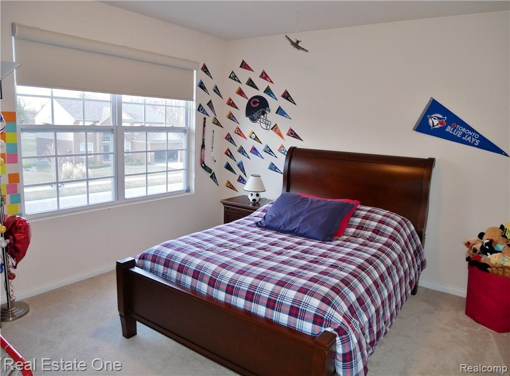 811 Monterey Ln. Rochester, MI 48307 - Photo 17 of 23 bed 2.JPG