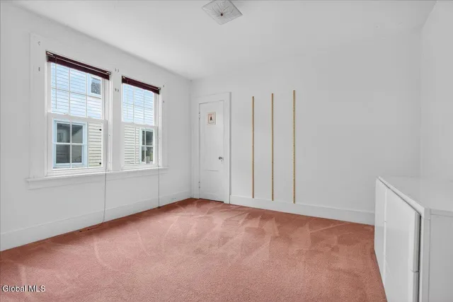 $349,900 | 1158 Hedgewood Lane, Niskayuna, NY 12309