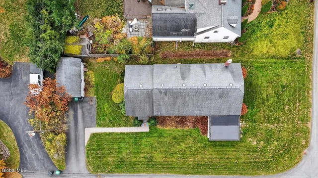 $349,900 | 1158 Hedgewood Lane, Niskayuna, NY 12309