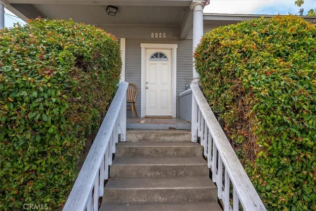 a view of a entryway of the house