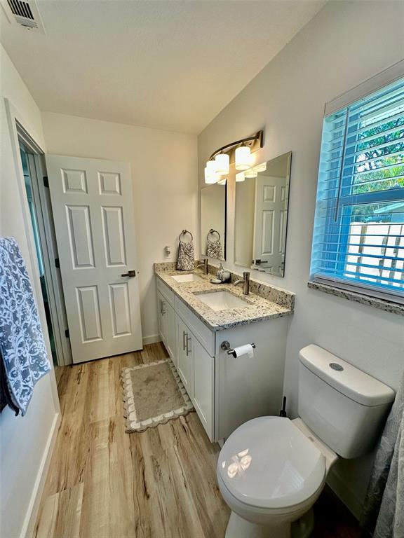 1045 Cumberland Road Venice, FL 34293 - Photo 18 of 33