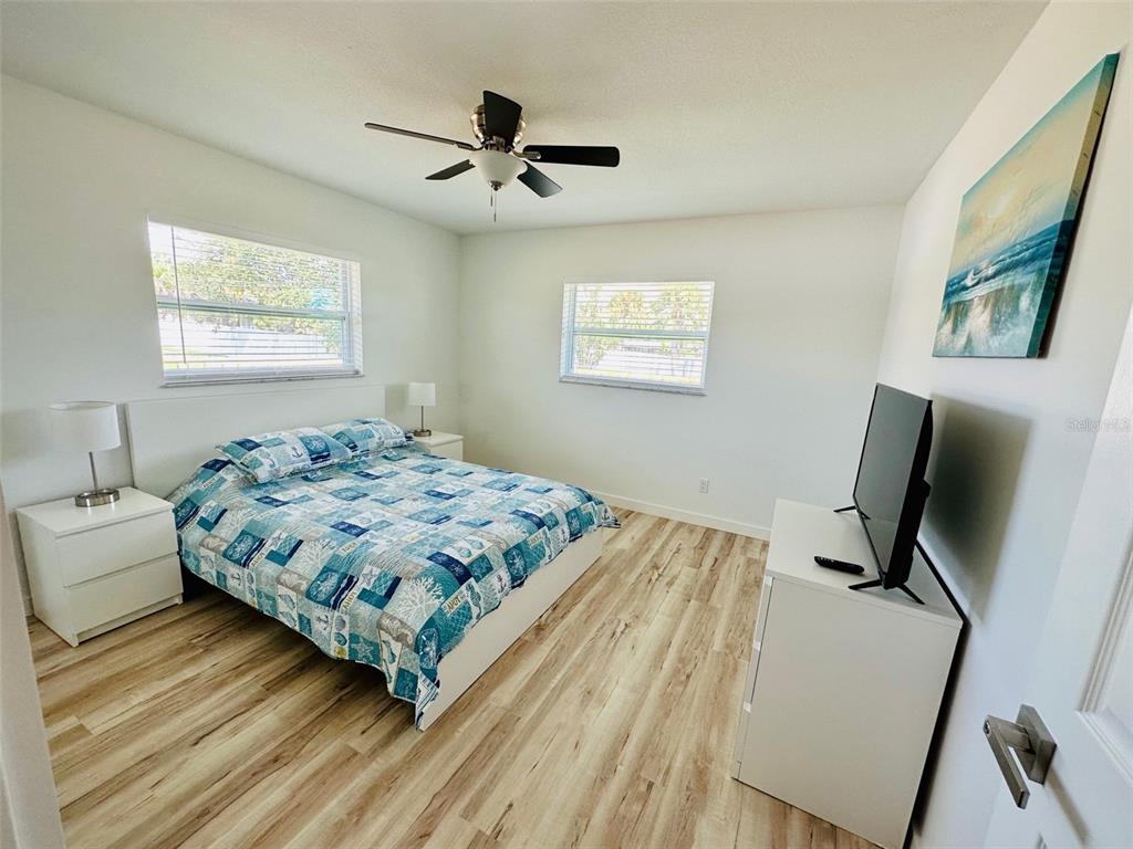 1045 Cumberland Road Venice, FL 34293 - Photo 20 of 33