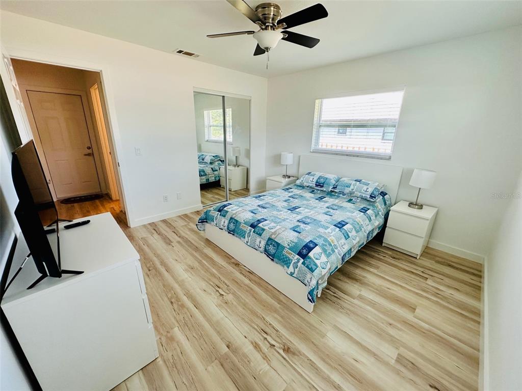 1045 Cumberland Road Venice, FL 34293 - Photo 21 of 33