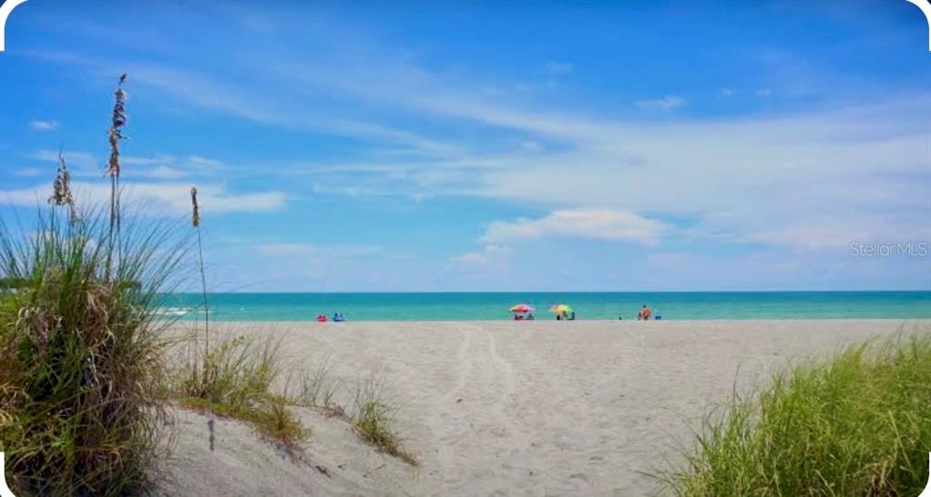 1045 Cumberland Road Venice, FL 34293 - Photo 30 of 33