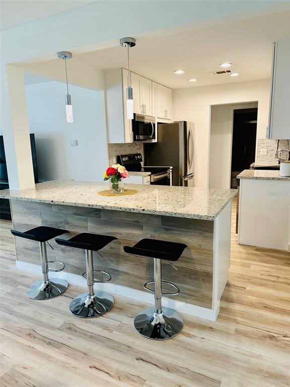 1045 Cumberland Road Venice, FL 34293 - Photo 9 of 33