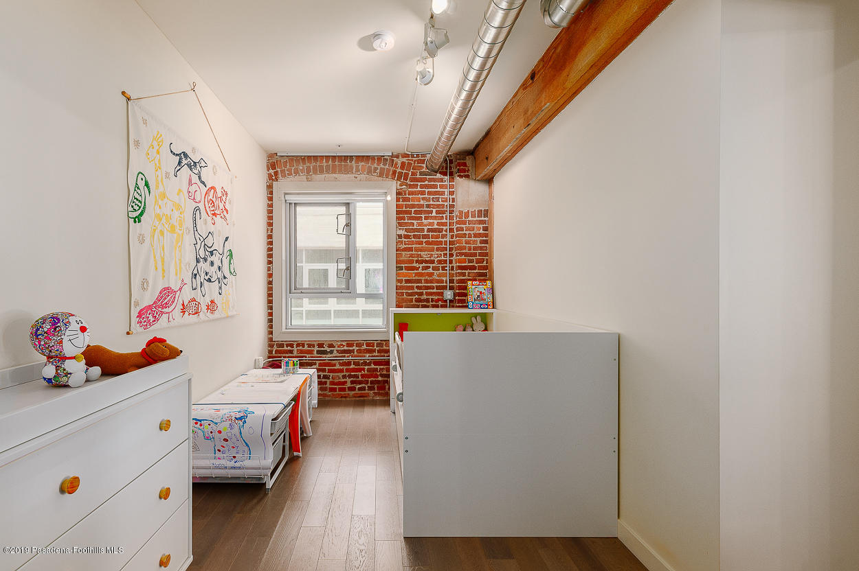 527 Molino Street, Unit 304 Los Angeles, CA 90013 - Photo 18 of 40 527 Molino St #304-016-web