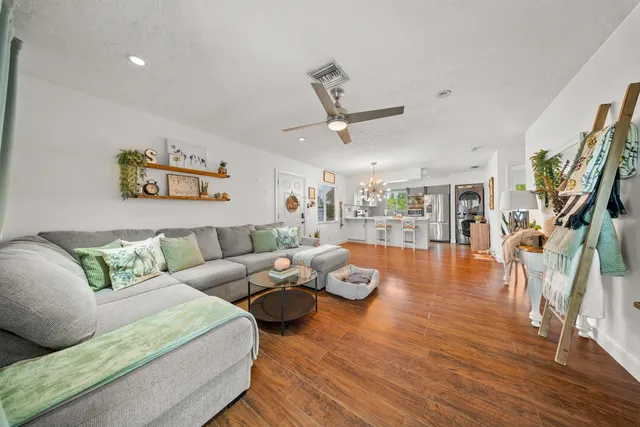 $2,400 | 197 Southeast Village Drive, Unit 197, Port St. Lucie, FL 34952