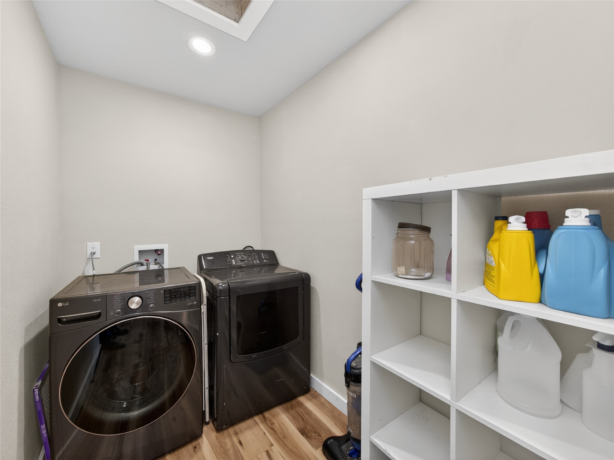411 Avila Lane Briggs, TX 78608 - Photo 14 of 39 a utility room with dryer and washer
