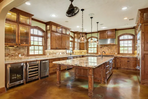 $950,000 | 5022 Riverview Drive, Unit CR930, Alvin, TX 77511