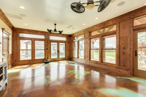 $950,000 | 5022 Riverview Drive, Unit CR930, Alvin, TX 77511