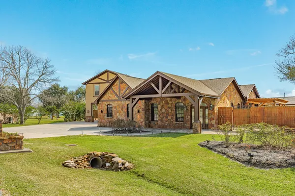 $950,000 | 5022 Riverview Drive, Unit CR930, Alvin, TX 77511