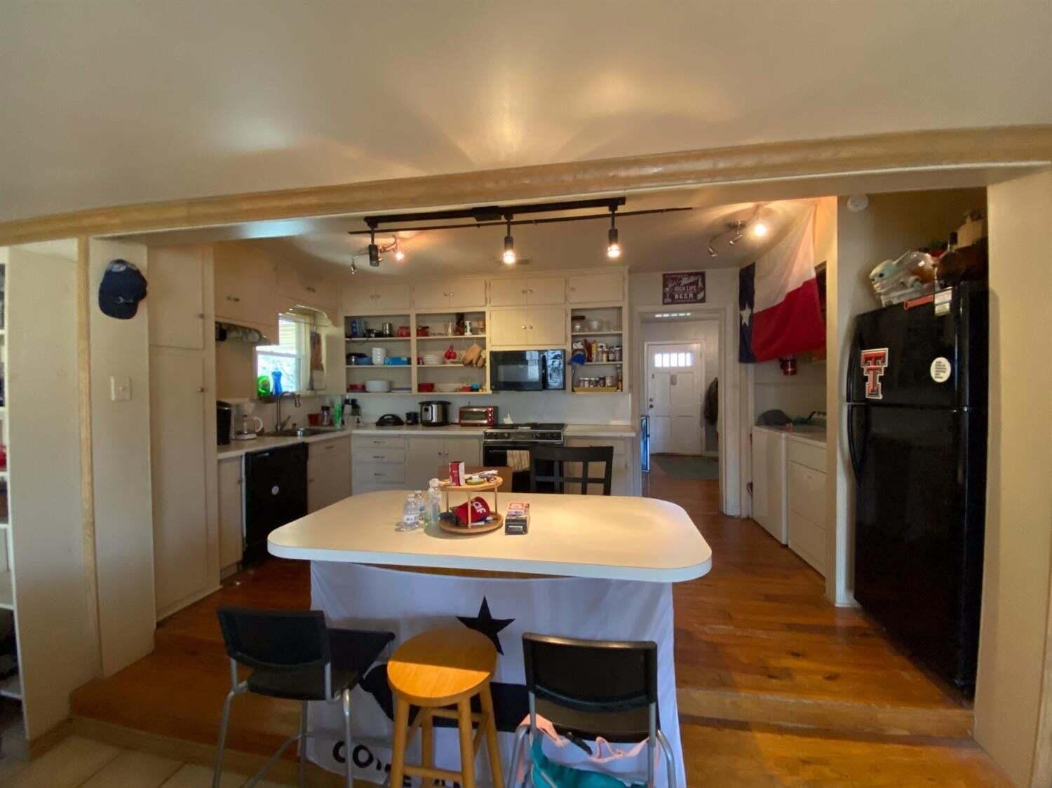 2611 28th Street Lubbock, TX 79410 - Photo 3 of 22 a dining room with furniture and window
